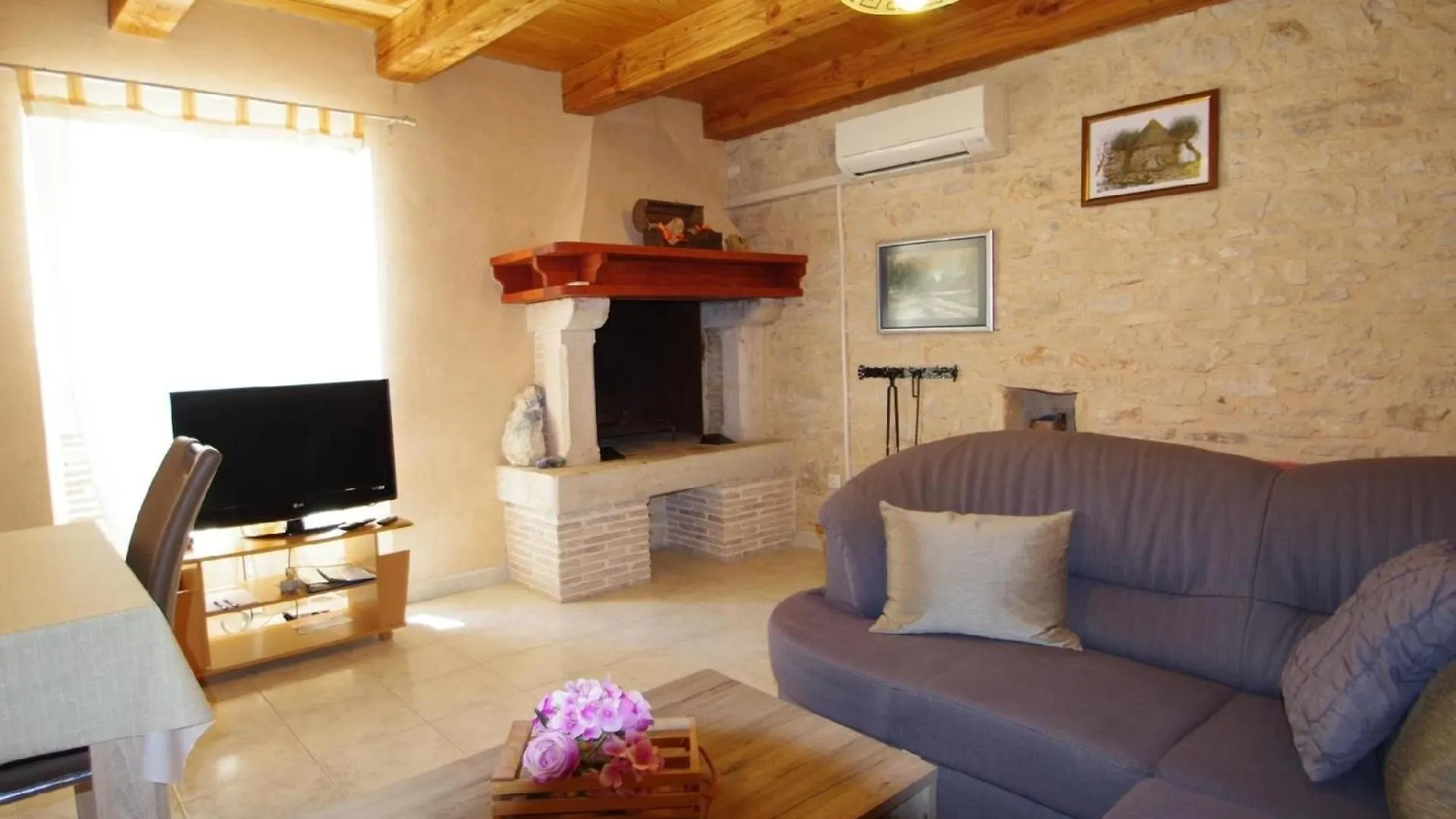 Ferienhaus In Kavran Mit Terrasse Und Grill 0*,  Croatia