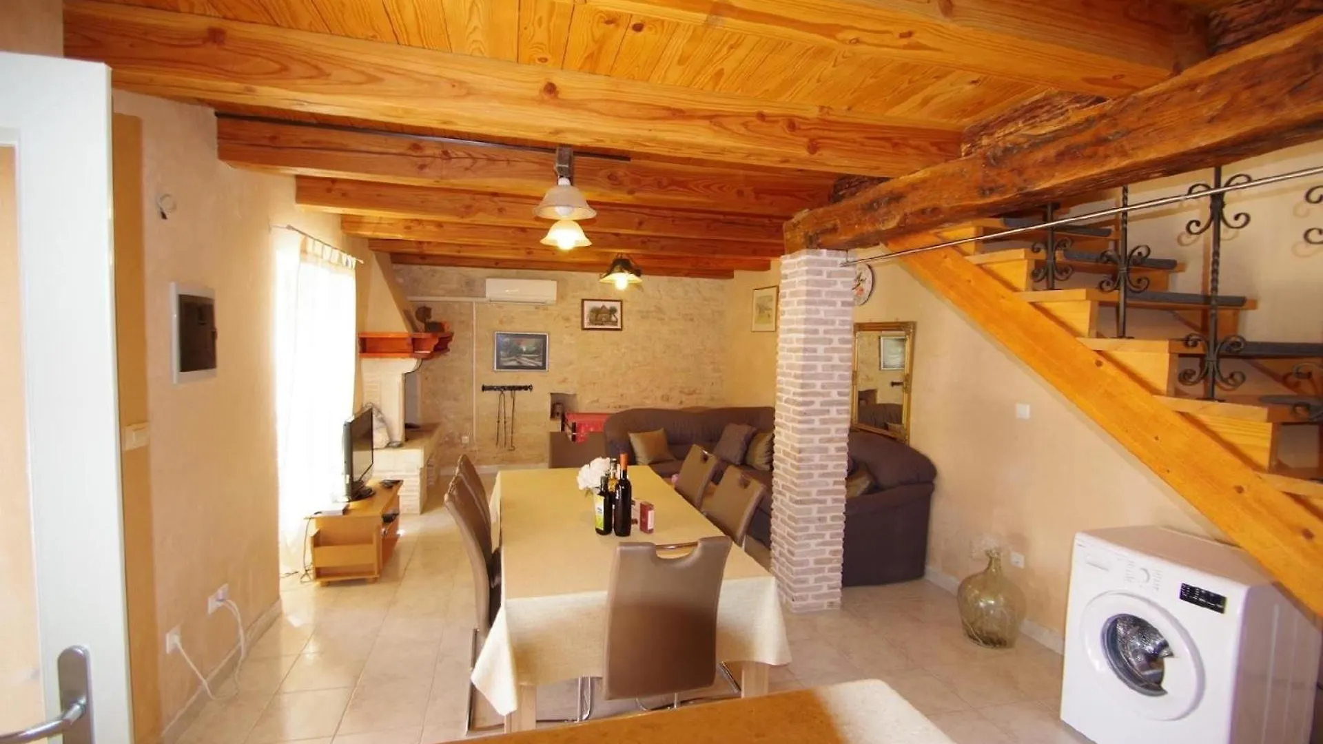 Holiday home Ferienhaus In Kavran Mit Terrasse Und Grill