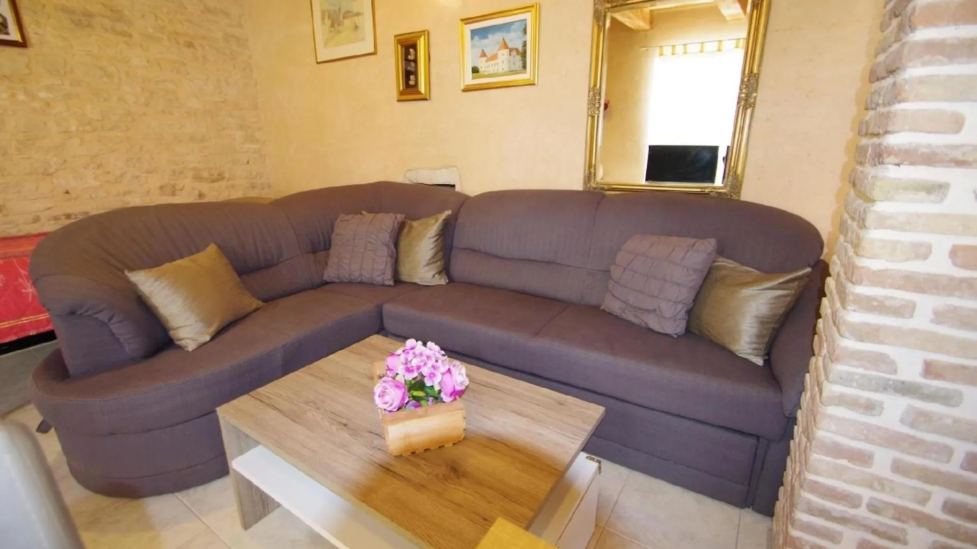 Ferienhaus In Kavran Mit Terrasse Und Grill 0*,  Croatia